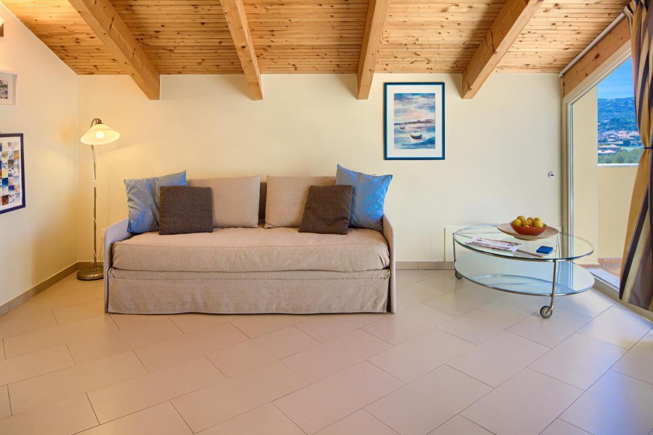 Appartamenti Villa Il Poggiolo Diano Marina Exterior foto