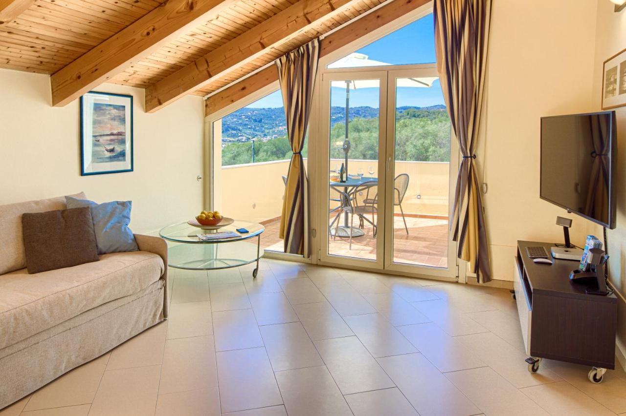 Appartamenti Villa Il Poggiolo Diano Marina Exterior foto
