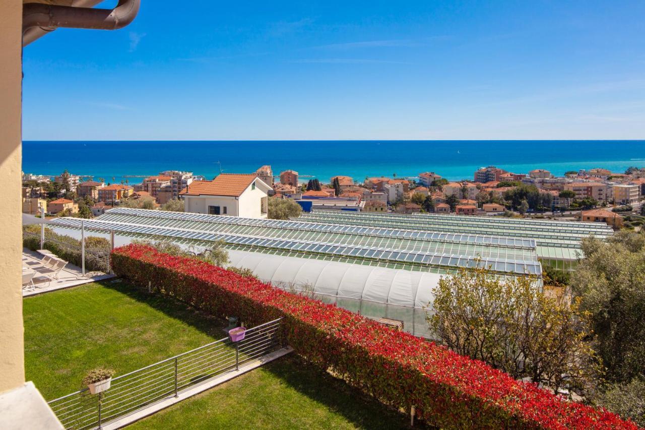 Appartamenti Villa Il Poggiolo Diano Marina Exterior foto
