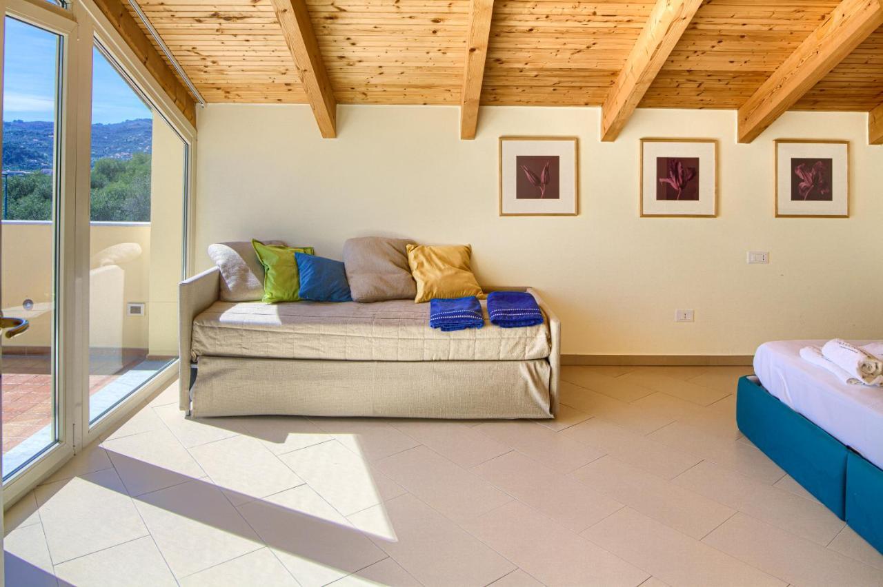 Appartamenti Villa Il Poggiolo Diano Marina Exterior foto