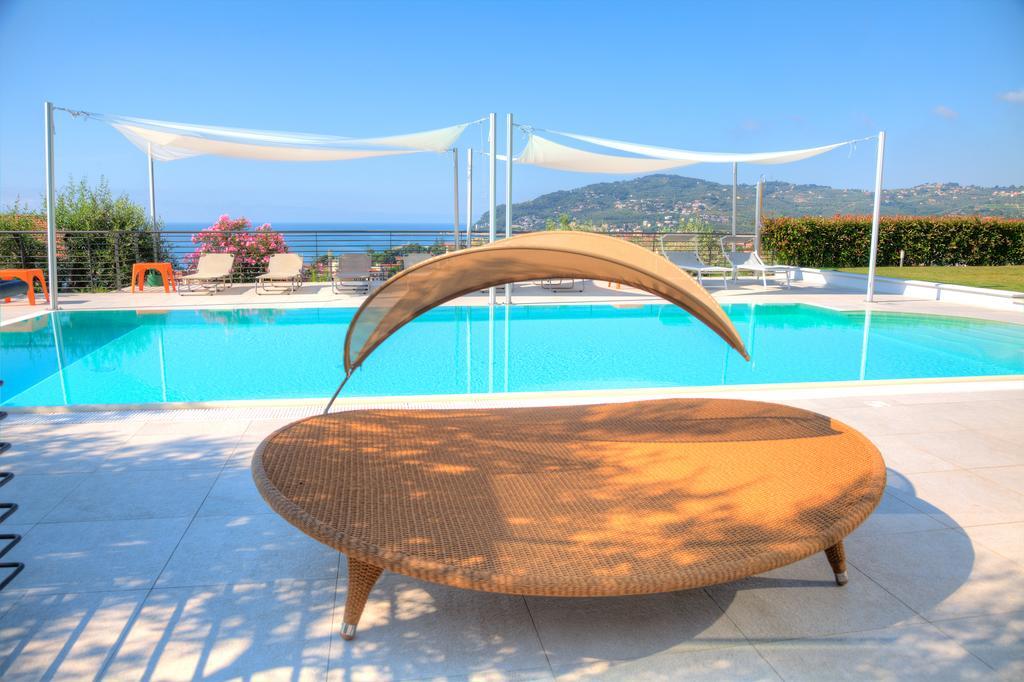 Appartamenti Villa Il Poggiolo Diano Marina Exterior foto