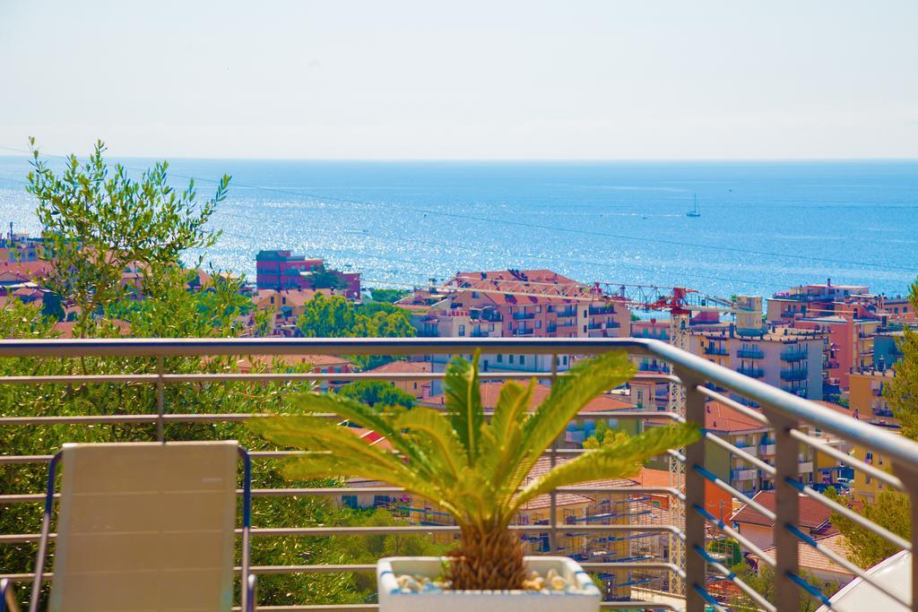 Appartamenti Villa Il Poggiolo Diano Marina Exterior foto